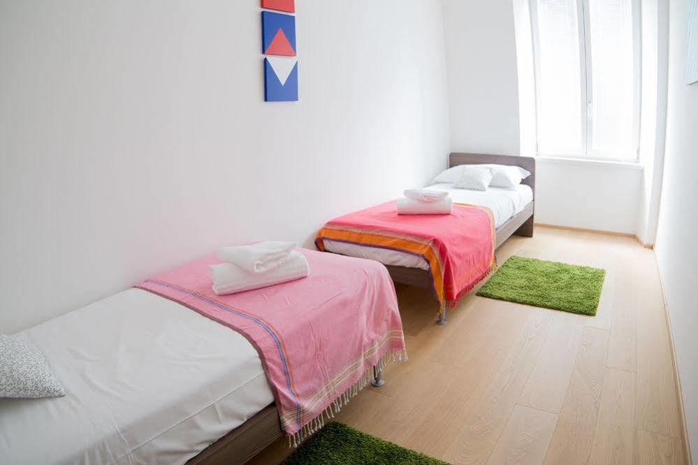 Residence Sara Триест Экстерьер фото